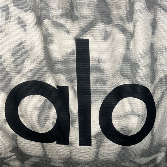ALO Yoga Black and Gray Patterned Tote Bag - Picture 3 of 4